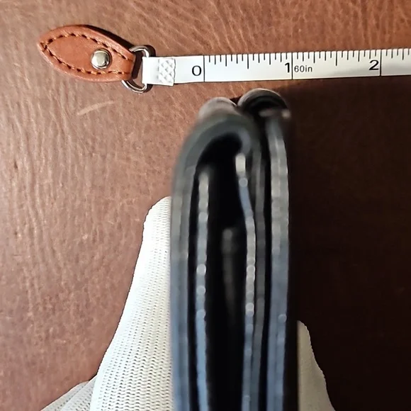 Chanel CC Logo Caviar Lambskin Bifold Wallet - Picture 7 of 7